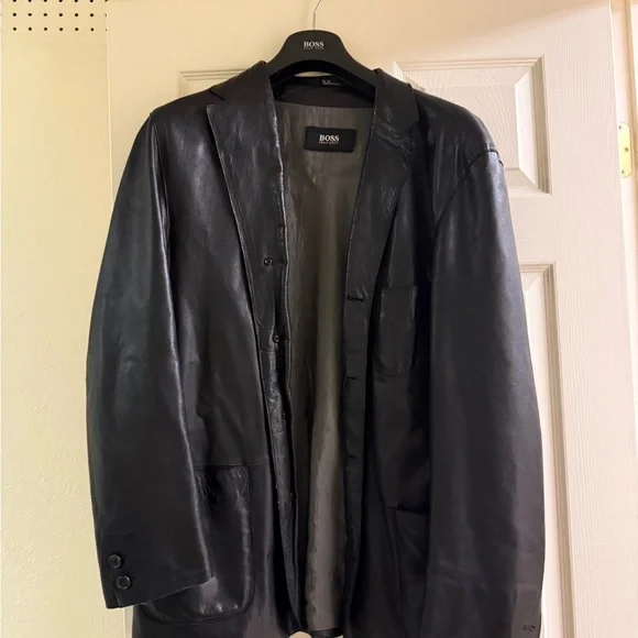 BOSS Men's Sleek Black Leather Jacket - Picture 3 of 6
